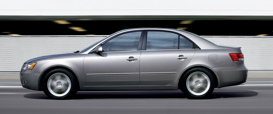  Hyundai Sonata 2005 года  (фото 18 из 22)